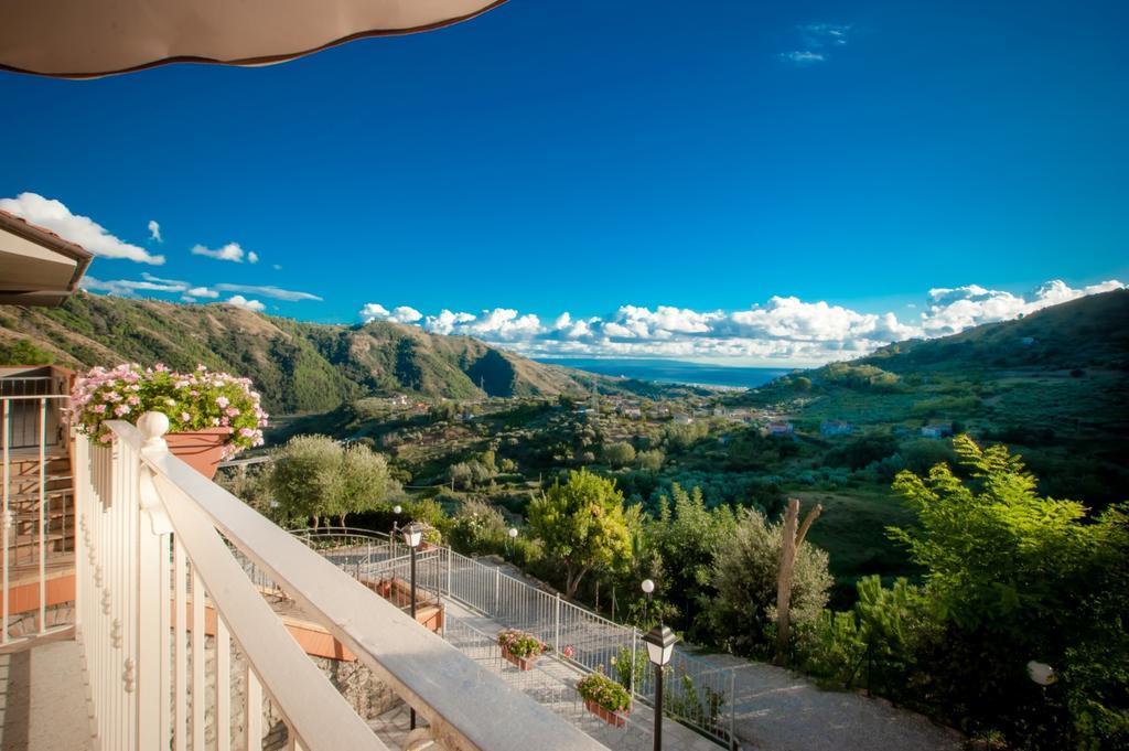 Agriturismo U' Casinu Da Scala กัมโปรา ซาน โจวานนี ภายนอก รูปภาพ