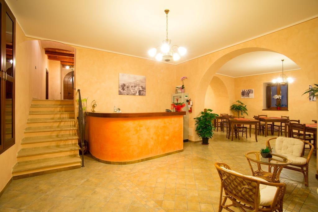 Agriturismo U' Casinu Da Scala กัมโปรา ซาน โจวานนี ภายนอก รูปภาพ
