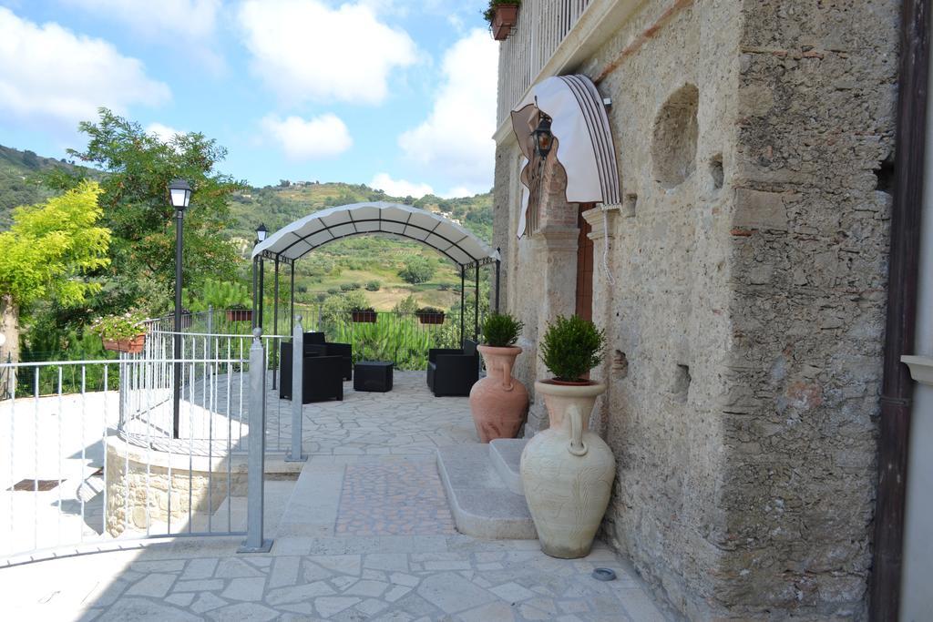 Agriturismo U' Casinu Da Scala กัมโปรา ซาน โจวานนี ภายนอก รูปภาพ